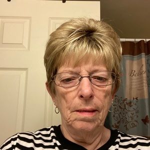 Meet your Posher, Sharon